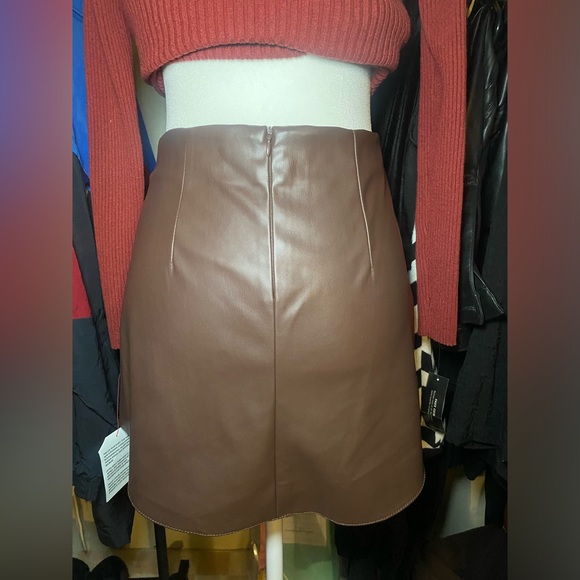 ASOS brown faux leather mini skirt. - Picture 3 of 4